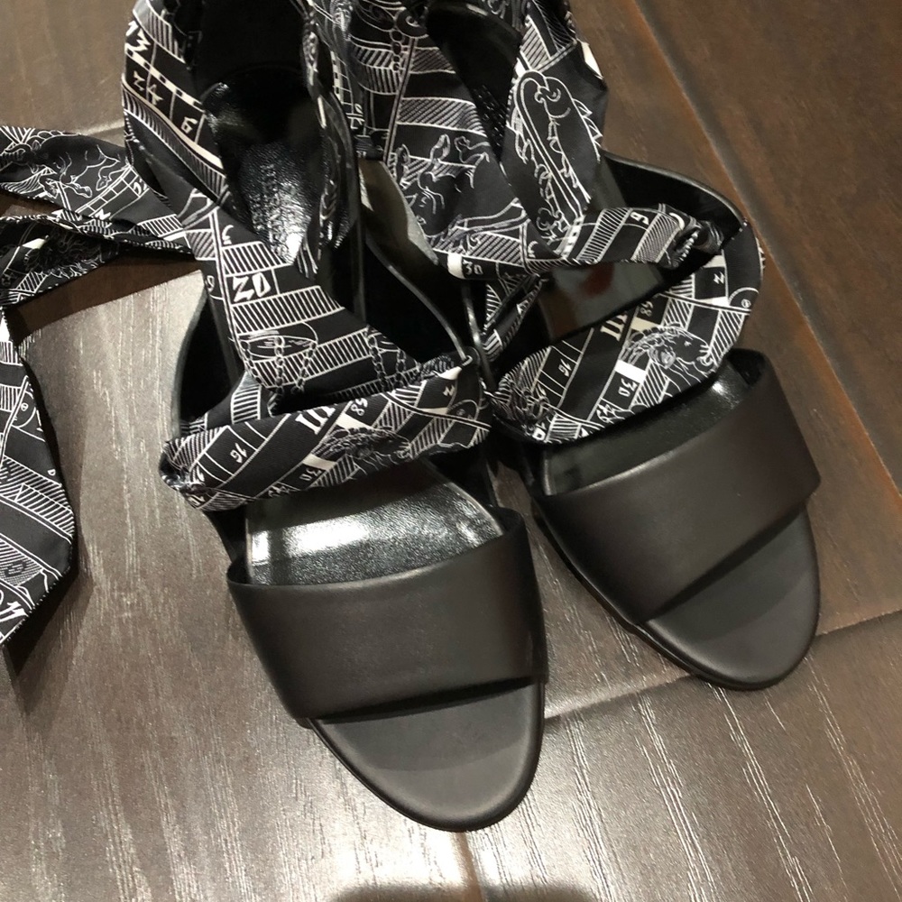 Hermes Torsade Astrologie Print Silk/Calfskin/sandal